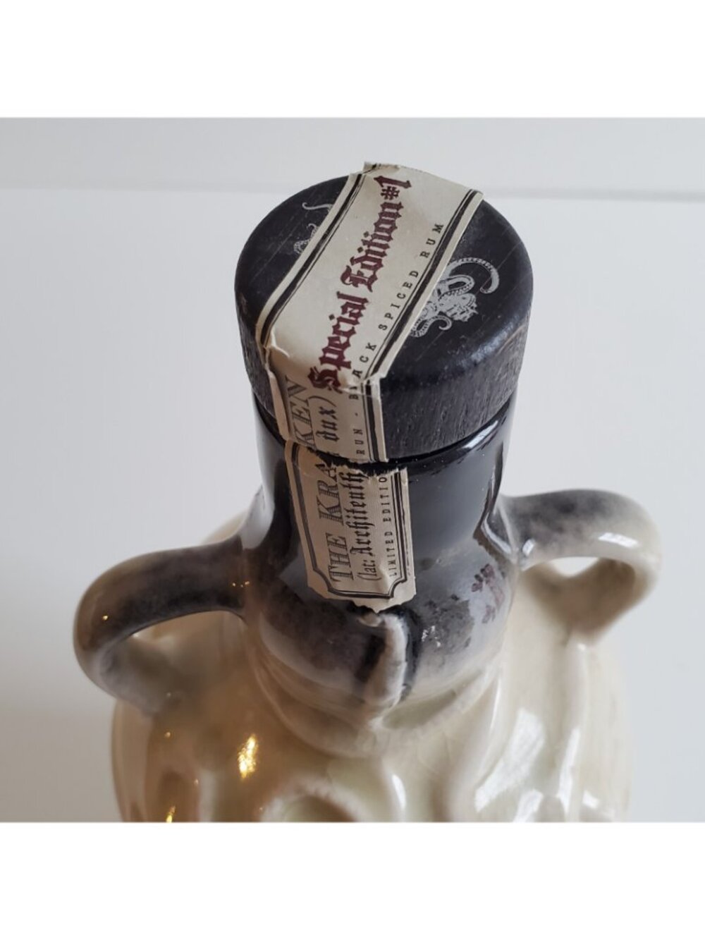 The Kraken Ceramic Rum Bottle Sea Monster EMPTY 750 ml - Picture 9 of 11
